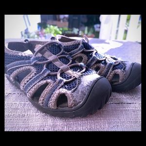 Toddler Boys Summer Velcro Strappy Sandals. GC